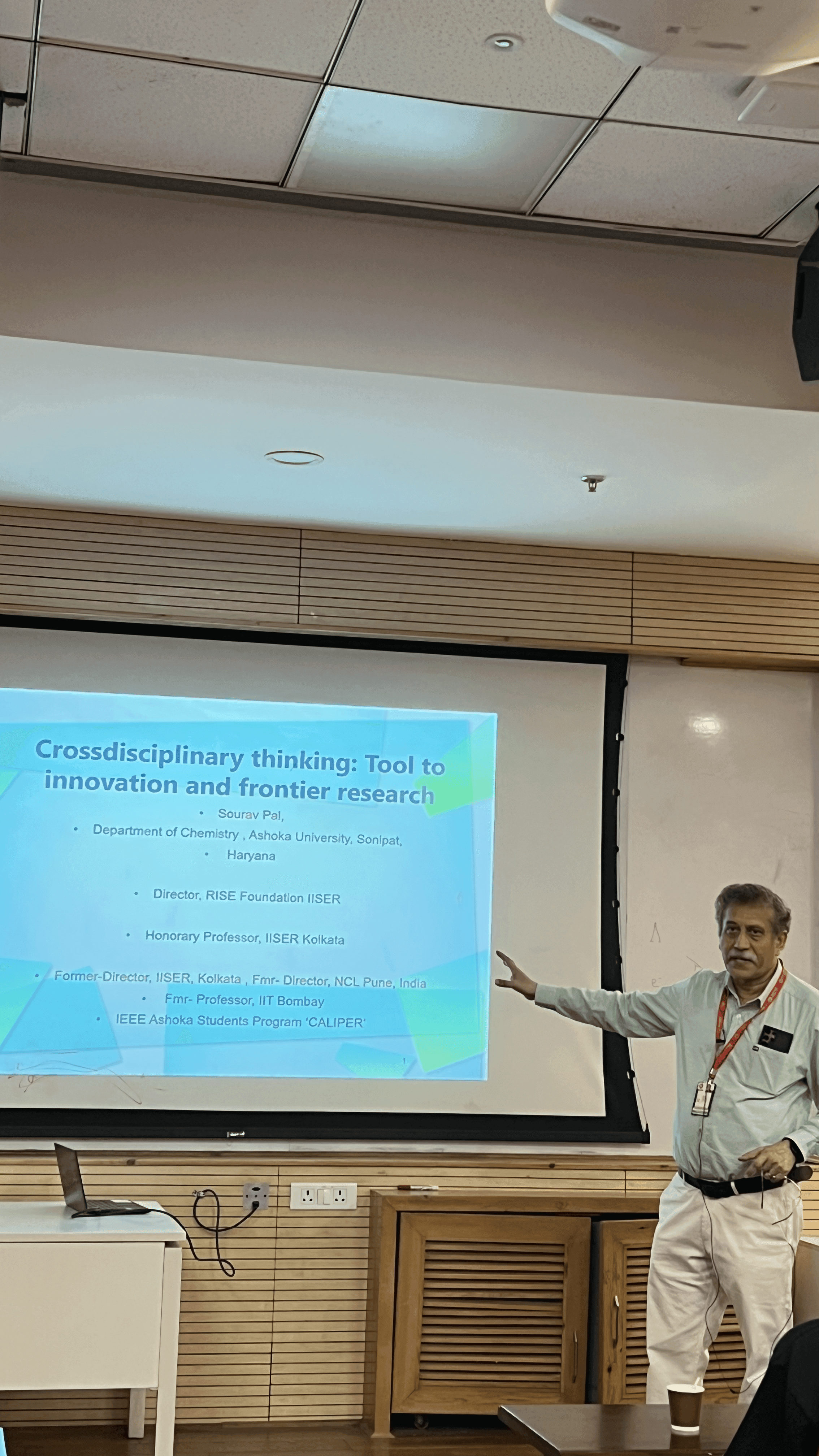 Caliper 24' Professor Talk